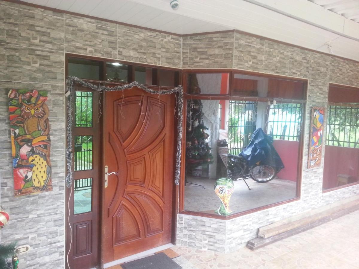 Hostal Selvatrip Leticia Dış mekan fotoğraf